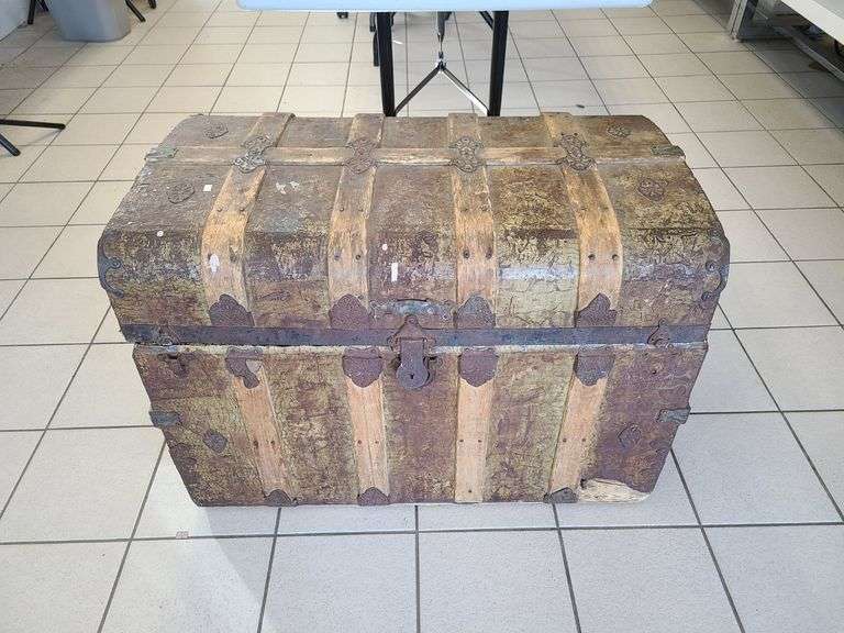 Vintage Steamer Trunk