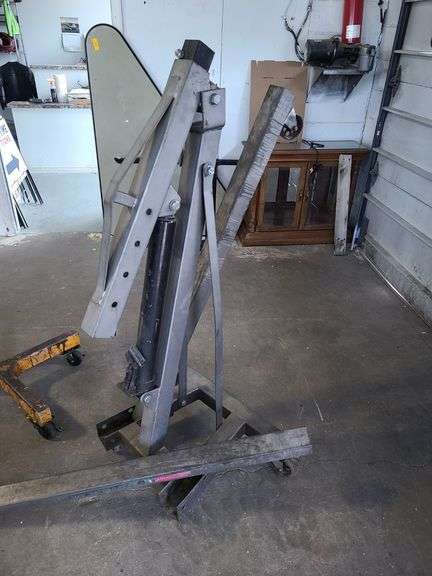 Pitsburgh Automotive Engine Hoist
