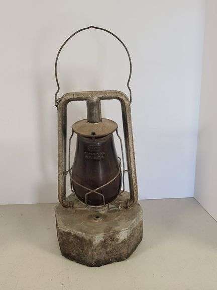 Mid 20th Century Dietz Monarch Kerosene Lantern