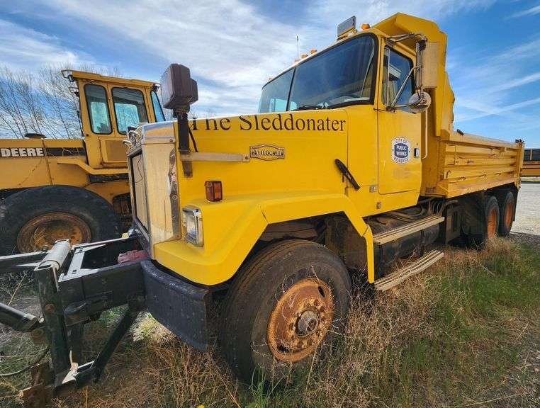 1991 White GMC ACL *Offsite, Roberts, ID