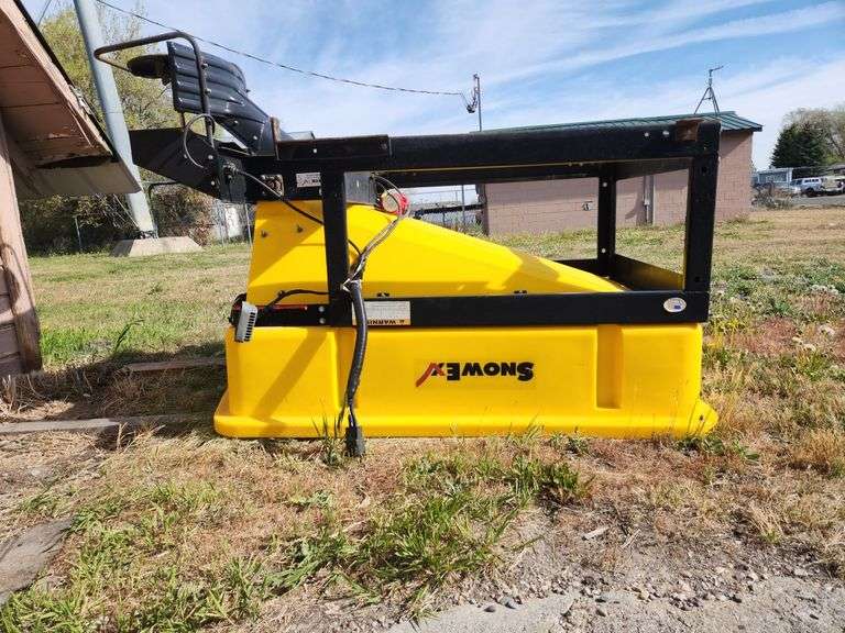 Tryn Ex International Sander Box *Offsite, Roberts, ID
