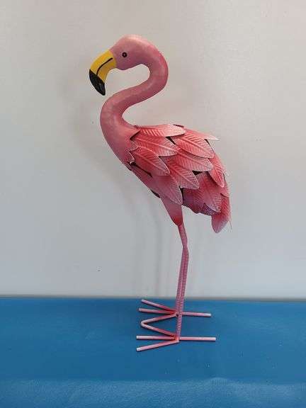 Metal Flamingo Yard Decor