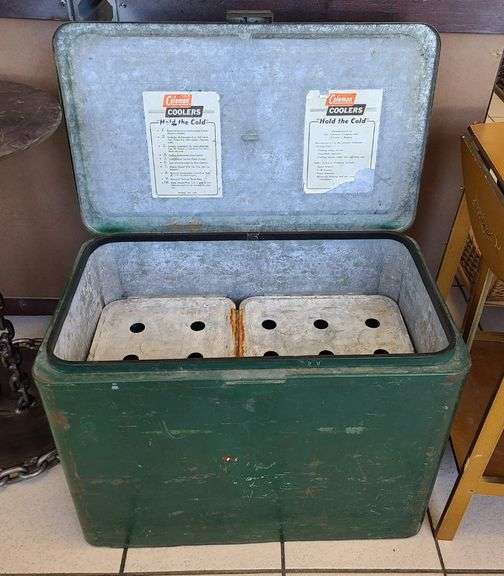 1950s Coleman "Holds the Cold" Cooler
