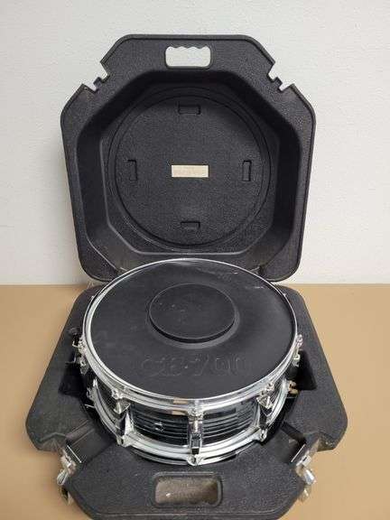CB700 Internationale Drum with Sticks and Carry Case