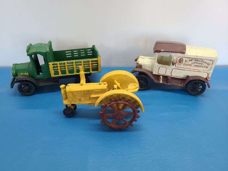 Cast Metal Tractor, Farm Truck, Farm Produce Truck