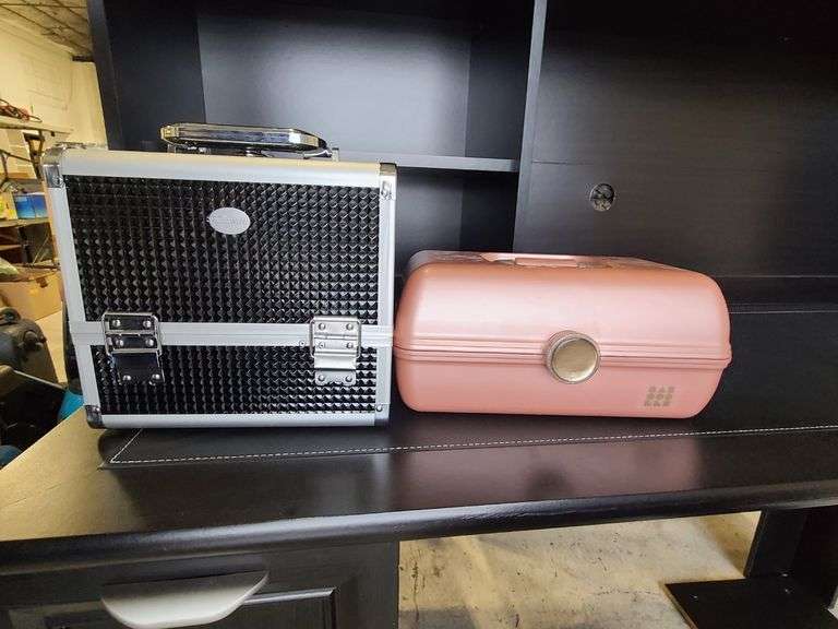 2) Makeup Boxes