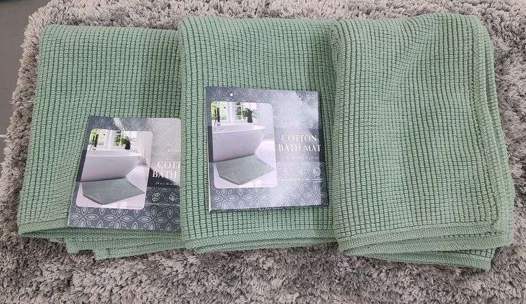 3) Cotton Bath Mats