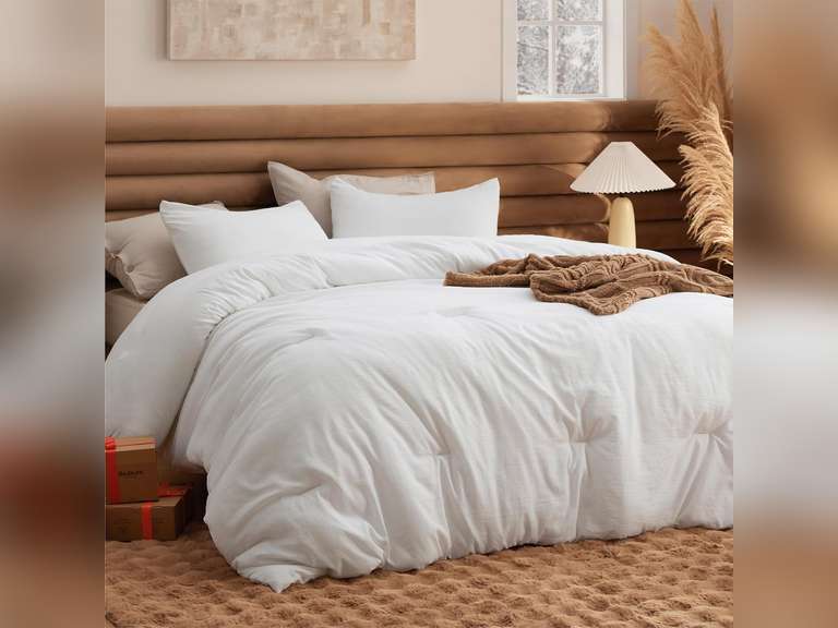 Bedsure Queen Size Comforter Set, White Soft Prewashed Bedding for All Seasons, 3 Pieces GentleSoft Warm Down Alternative Bed Set, 1 Lightweight Comforter (90"x90") and 2 Pillowcases (20"x26") 35