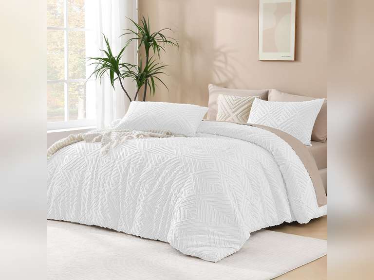 Andency White Comforter King Size, 3 Pieces Boho Bedding Set & Collections, Farmhouse Tufted Fluffy Bedding Comforter Sets for King Bed (1 Comforter 104x90In, 2 Pillowcases) 38