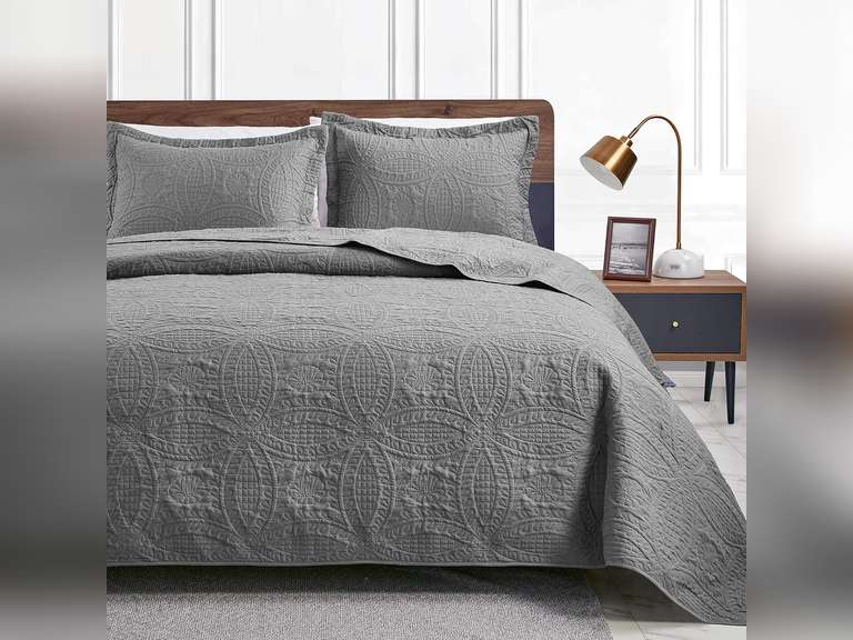 Love's cabin California King Size Quilt Bedding Set Grey Bedspreads ...