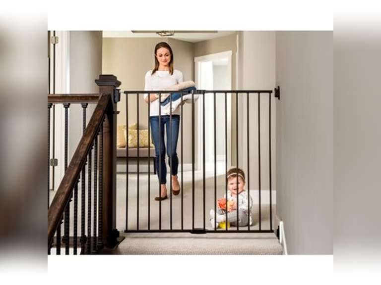 Regalo Extra Tall Top of Stair Gate 45