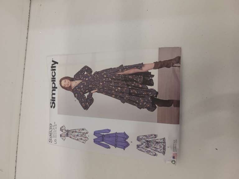 Simplicity Misses' Midi Wrap Dress Sewing Pattern Kit, Code S9639, Sizes 16-18-20-22-24, Multicolor 9