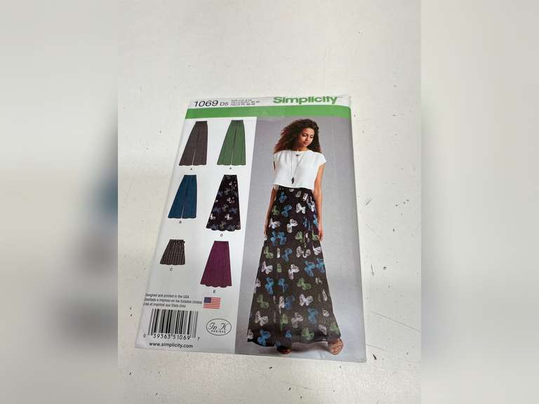Simplicity US1069D5 Misses' Wide Leg Pants, Shorts, and Maxi