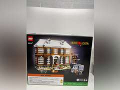 LEGO Ideas Home Alone McCallisters’ House 21330 Building Set for Adults, Movie Collectible Gift Idea with 5 Minifigures 300