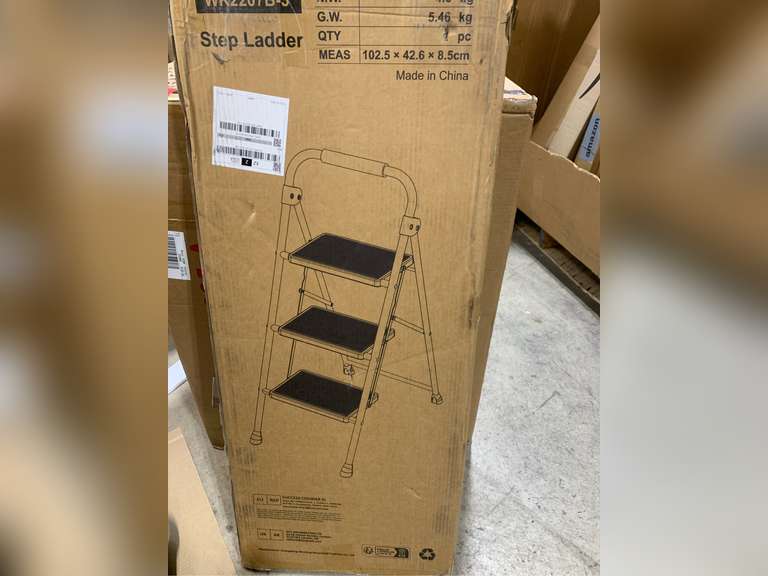 KINGRACK 3 Step Ladder, Folding Ladder with Non-Slip and Wide Pedal, Small Ladder with Handle, Heavy Duty Steel Ladder, Lightweight and Portable Step Ladder, White 89