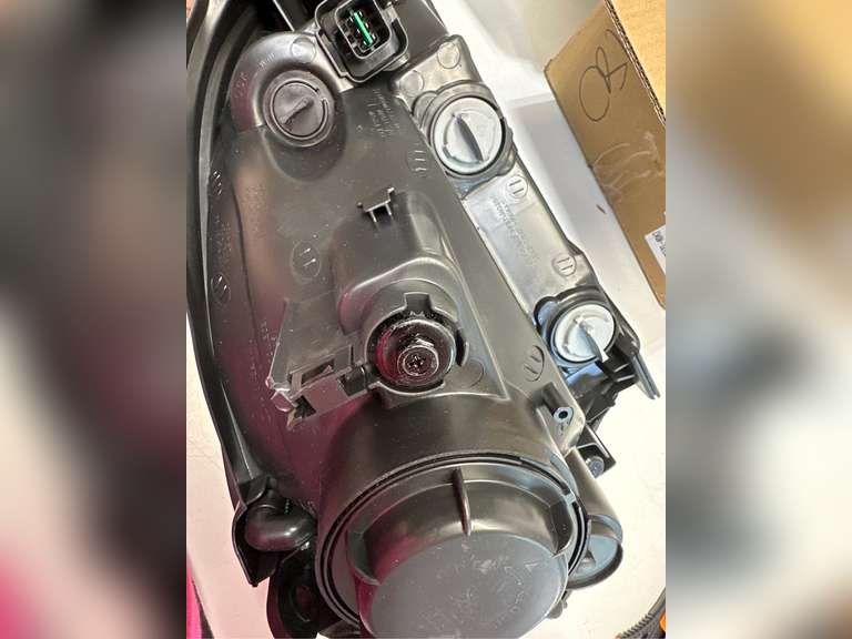 Pair Headlight Driver&Passenger Side Halogen Headlamp 921012E050, 921022E050 For Hyundai Tucson 2005 2006 2007 2008 2009 (Left and Right) 125