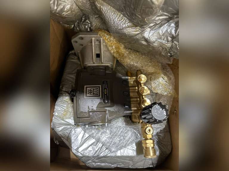 AAA 90034 Horizontal Triplex Plunger Replacement Pressure Washer Pump Kit, 4400 PSI, 4.0 GPM, 1" Shaft, Includes Hardware and Siphon Tube, for Industrial Gas Powered Machines, Black 284