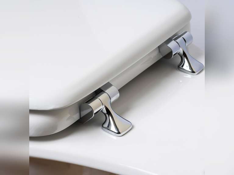 MAYFAIR 844CP 000 Edgewater Toilet Seat with Chrome Hinges will Never Come Loose, ROUND, Durable Enameled Wood, White 32