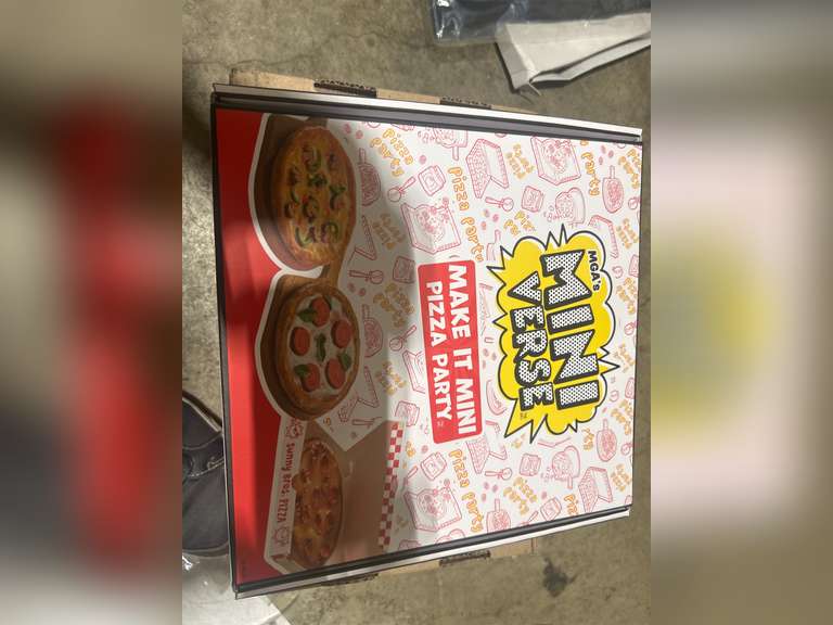 Miniverse Make It Mini Food Pizza Party Playset (NOT EDIBLE!) 43