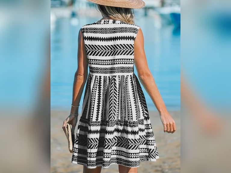 CUPSHE Women's Ruffle Beach Mini Dress Split V Neck A Line Sleeveless Geometric Stripe Tropical Leaf Pattern Summer Dresses si.ze M 38