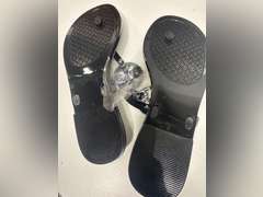 (See pictures)Tory Burch Women's Mini Miller Flip Flops, size 6 93
