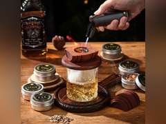Whiskey Smoker Kit with Torch - 6 Flavors Wood Chips, 2 Glasses, 2 Ice Ball Molds - Cocktail Smoker Infuser Kit, Old Fashioned Drink Smoker Kit, Birthday Bourbon Whiskey Gifts for Men,Dad(NO Butane) 44