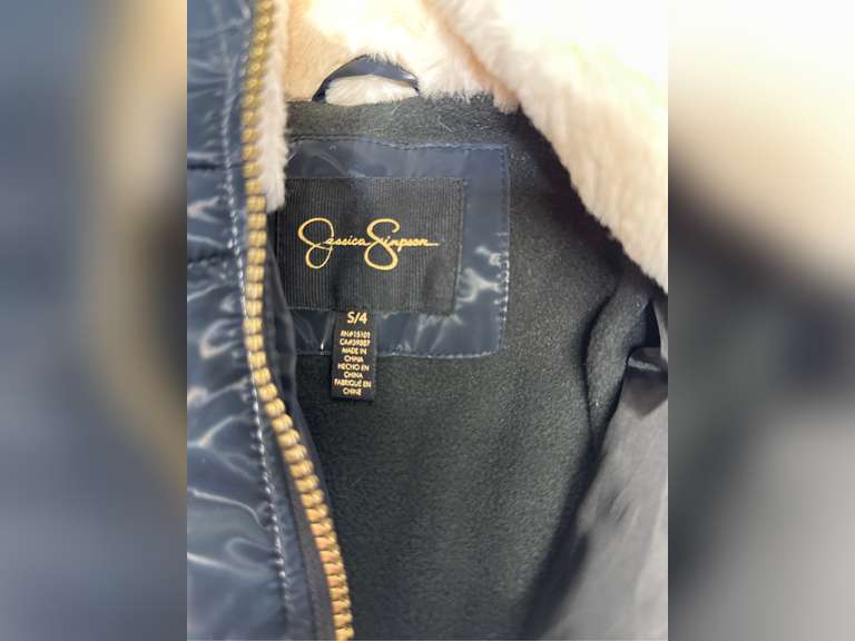 Jessica Simpson Girls' Hooded Winter Parka Heavyweight Coat size 4T 10