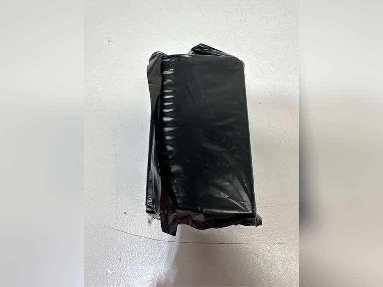 2Pcs Transferproof Color Changing Lipstick,Gold Crystal Color Changing Lipstick,Long Lasting 24 Hours Moisturizing Glossy Shine Lip Gloss for Women 13