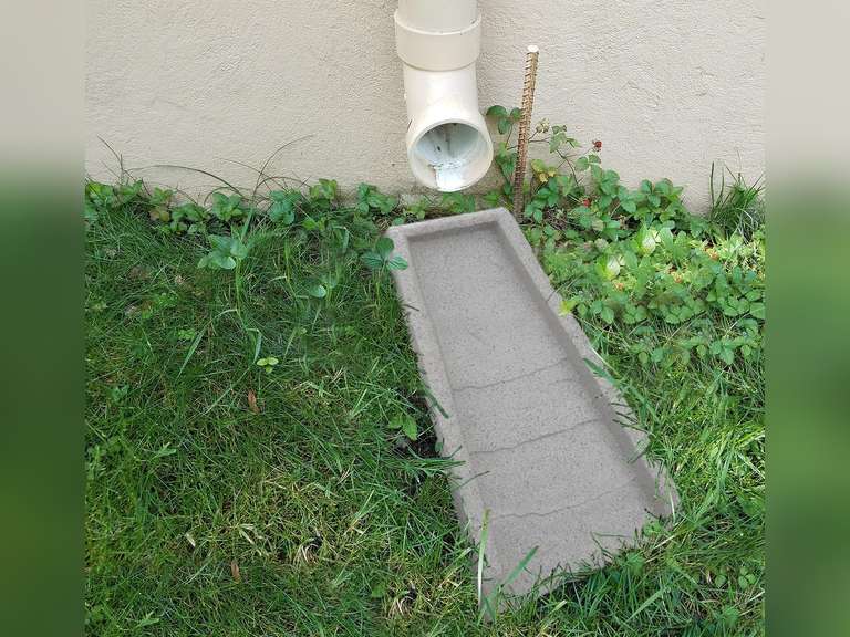 EMSCO Group 2101-2 Gutter, 2 pk Downspout Rain Splash Block-Granite 33