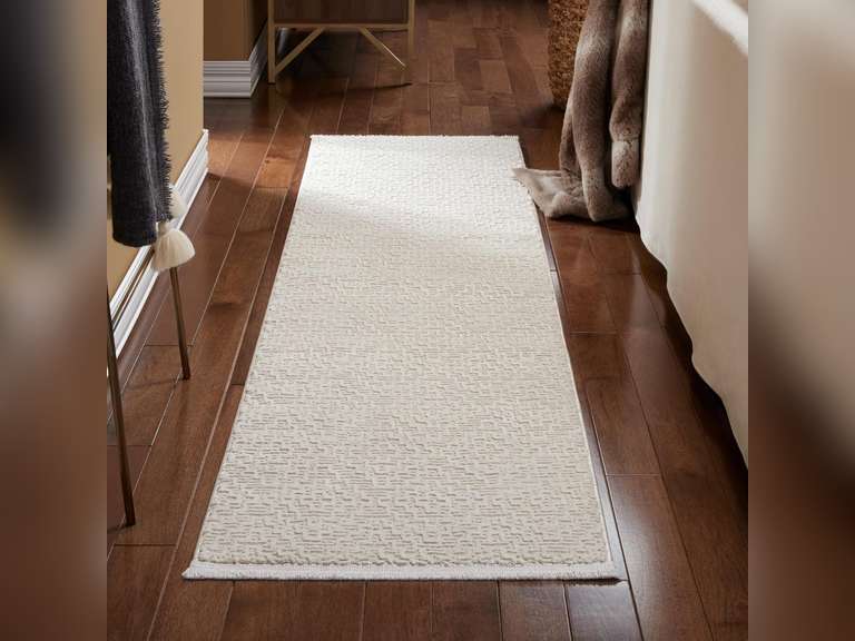 TOWN & COUNTRY LUXE Tretta Modern Geo Runner Area Rug with Plush High-Low Texture, Ivory, 1'9"x7'2" 28