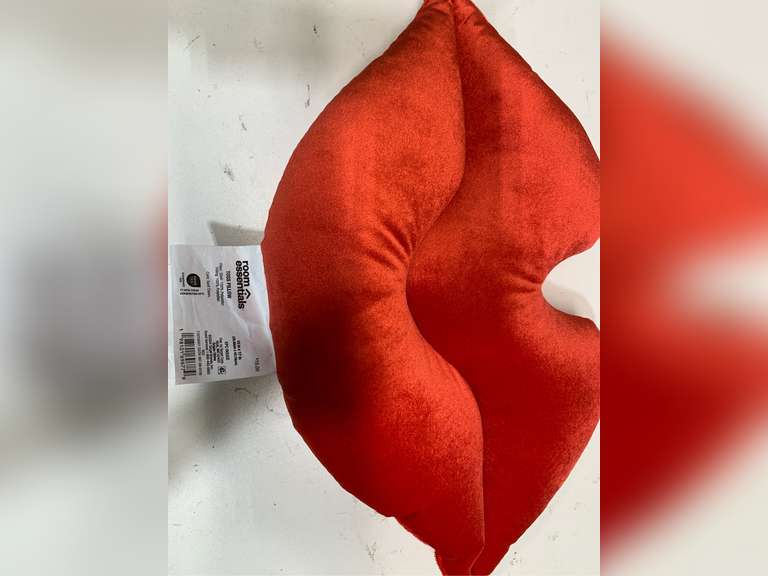 zhidiloveyou 2PCS 16" Lip Plush Red Small Decor Pillow Cute Hug Toy Soft Lip Shaped Cushion 13