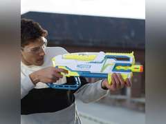 NERF Hyper Bundle, Siege-50 Pump-Action Blaster, Up to 110 FPS Velocity, Eyewear 20