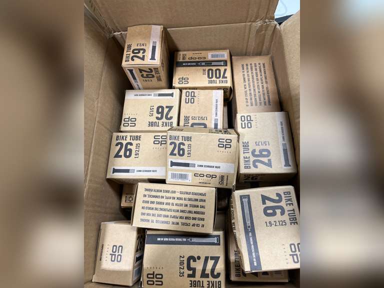 Box of Bike Tube 26-29 Schrader Valve 400