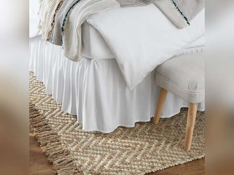 Amazon Basics Lightweight Ruffled Bed Skirt, Classic Style, Soft and Stylish 100% Microfiber with 16" Drop, Machine Washable, Wrinkle Free, Queen, Bright White, Solid 13