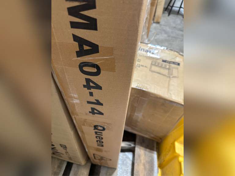 Screw Free Queen Size Bed Frame No Box Spring Needed 14 Inch Queen Platform Heavy Duty Support 650lbs Easy to Assembly,Noise and Tool Free Black Queen Bed Frame 100