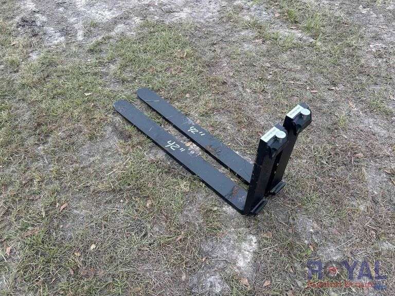 48in Forks Royal Auction Group