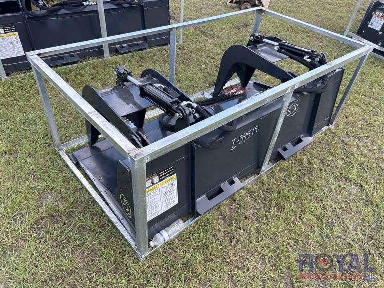 Skid steer, grapple bucket Royal Auction Group