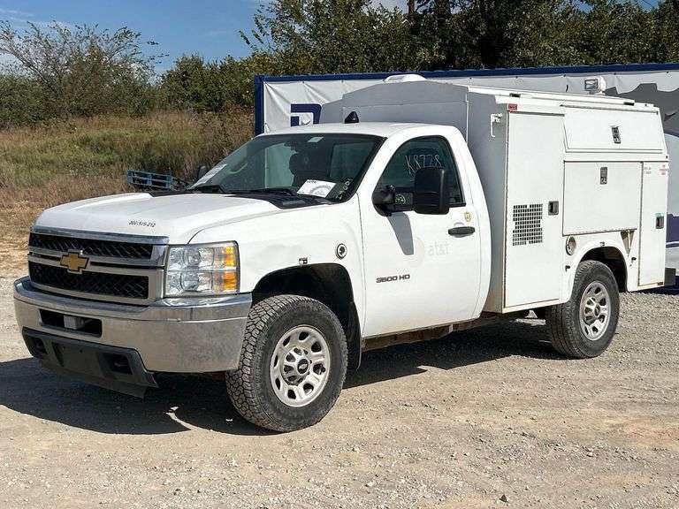 2012 Chevrolet Silverado 3500 HD Enclosed Knapheide Service Truck