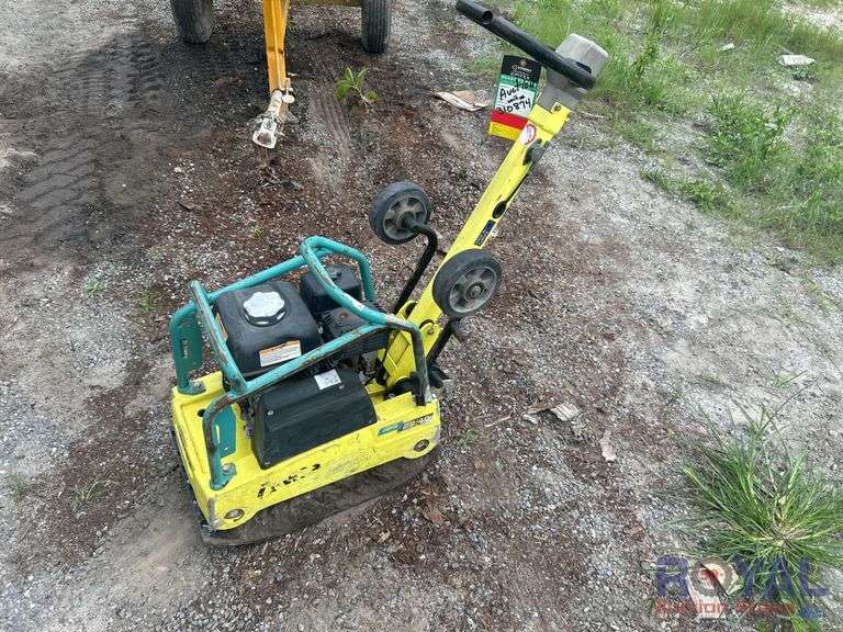 2022 Ammann 22/40 Compact Reversible Plate Compactor
