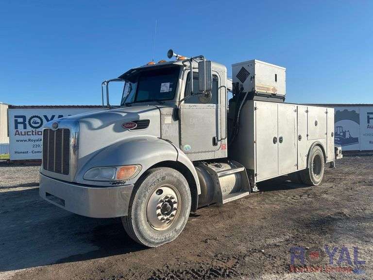 2012 Peterbilt 337 IMT 10,000lb 5 Ton Crane Mechanics Truck