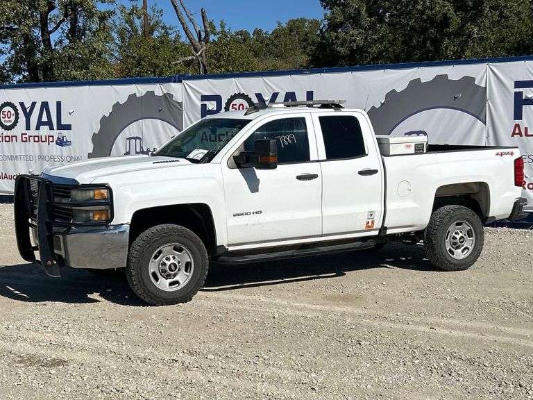 2016 Chevrolet Silverado 2500 HD 4x4 Crew Cab Pickup Truck