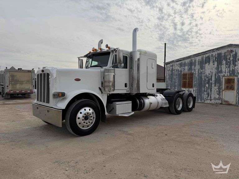 2018 Peterbilt 389 Wet Kit T/A Sleeper Cab Truck Tractor