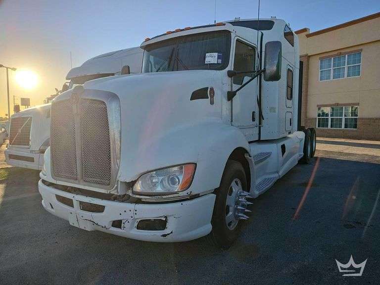 2012 Kenworth T660 T/A Sleeper Cab Truck Tractor