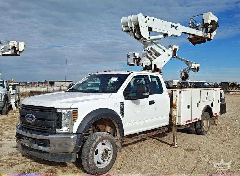 2018 Ford F-550 4x4 DurALift DTAXS39 39ft. Bucket Truck