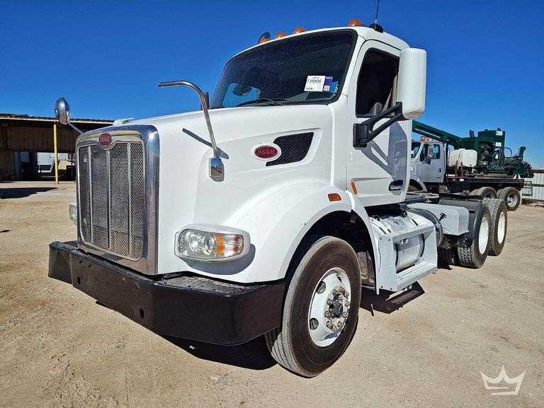 2015 Peterbilt 567 T/A Wet Kit Day Cab Truck Tractor