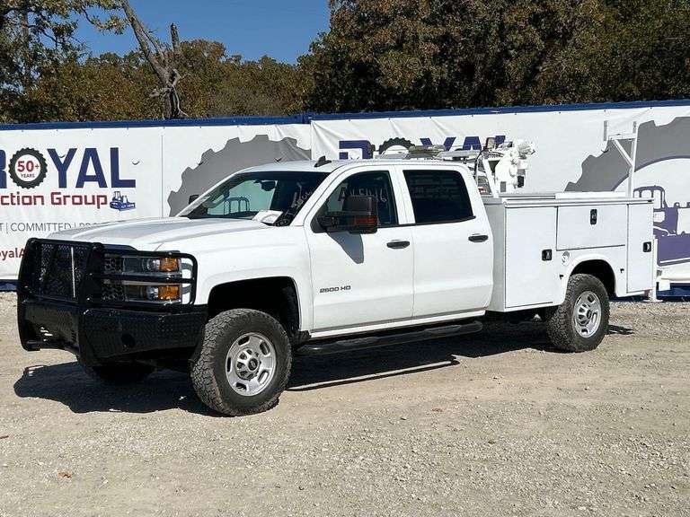 2019 Chevrolet Silverado 2500HD Crew Cab Liftmoore 2700AR 1 Ton Crane Service Truck
