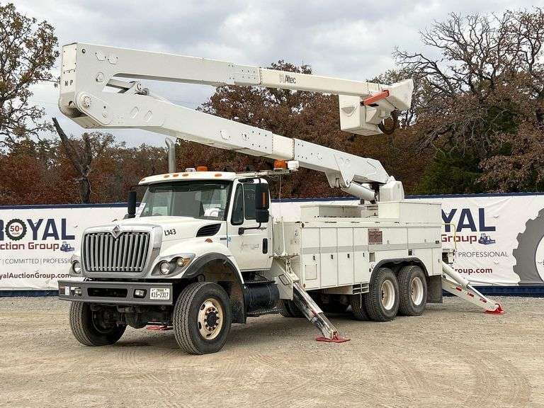 2008 International 7500 T/A Altec A77T 76ft. Bucket Truck