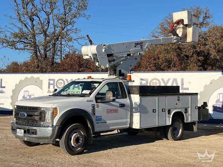 2017 Ford F-550 Duralift DTAX39 39ft Insulated Bucket Truck