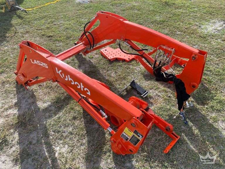 Kubota LA525 Front Loader Tractor Arm Attachment