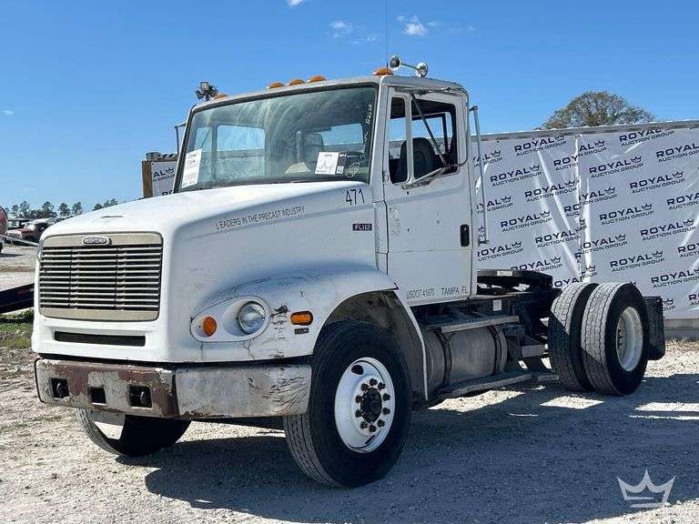 2000 Freightliner FL112 S/A Day Cab Truck Tractor